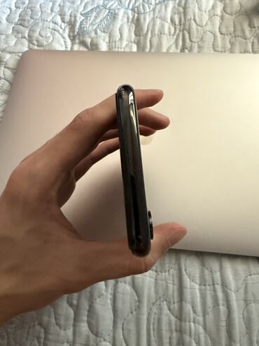 Apple iPhone: IPhone X, 64 GB, Space Gray, Face ID — 5