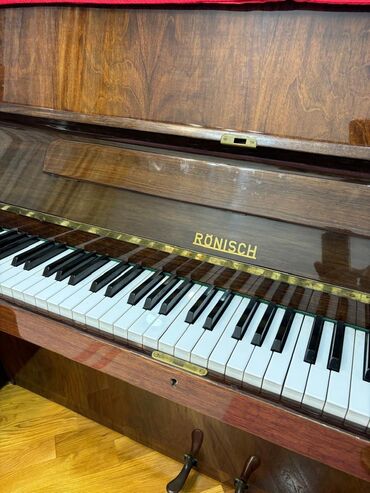 Пианино, фортепиано: Продаю немецкое пианино в отличном состоянии