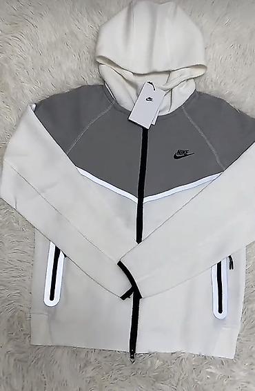 личный: Продаю флисовую кофту от Nike. Состояние: абсолютно новая, надевалась — 1