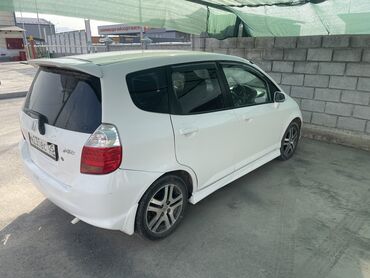 авто в рассрочку без первоначального взноса: Honda Fit: 2004 г., 1.3 л, Вариатор, Бензин, Хетчбек