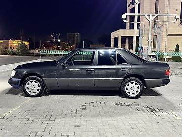 Mercedes-Benz E-Class: 1989 г., 2.3 л, Механика, Бензин, Седан