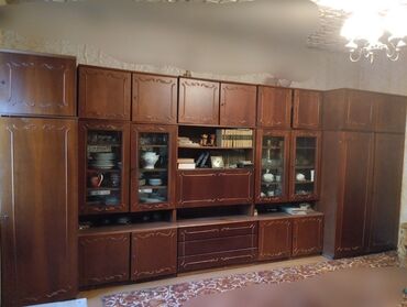 диван три в одном: Гарнитур для зала, Б/у, Журнальный стол, Стул, Шкаф, Дерево, Самовывоз