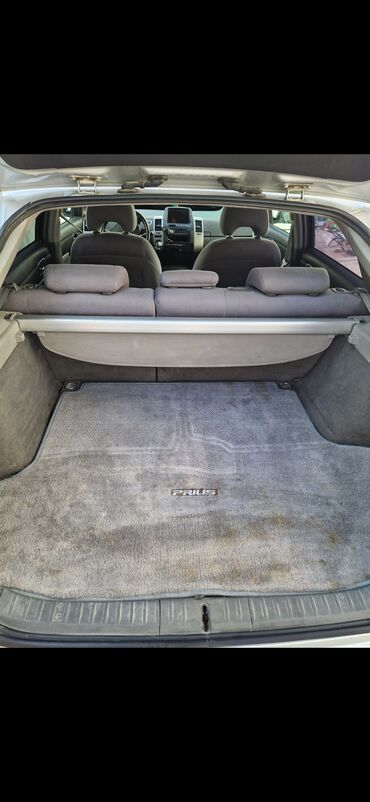 Toyota: Toyota Prius (2-ci nəsil) hibrid hatchback - Gümüşü rəng - 5 qapı, 5 — 8