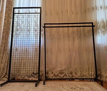 Stend vitrinləri: Hərəsindən 2 ədəd var. 150 m alınıb. Biri 60 m satılır. Tək tək almaq — 9