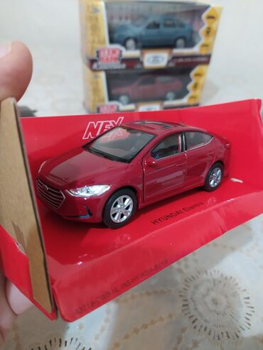 Avtomobil modelləri: Hyundai, 2016 il, 1:35, Dəmir, Ünvandan götürmə