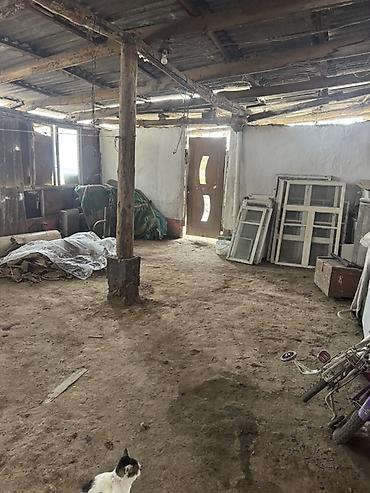 Продажа коттеджей и домов: Дом с двором и хозяйственными постройками.общем 10 соток - Участок — 4