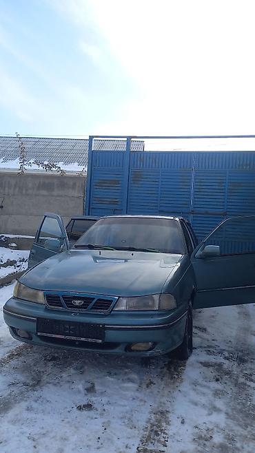 бир: Daewoo Nexia: 1995 г., 1.5 л, Кол менен иштөөчү, Бензин, Седан — 1