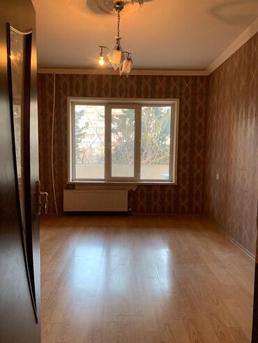 Köhnə tikili: Bakı, 4 otaqlı, Köhnə tikili, m. Qara Qarayev, 110 kv. m — 3