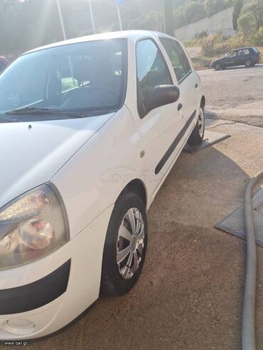 Transport: Renault Clio: 1.2 l | 2004 year 174000 km. Limousine