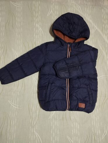 демисезонная куртка zara для мальчика: Куртки. 1. Куртка на мальчика 2-3года 100/56. длина 41 см, длина