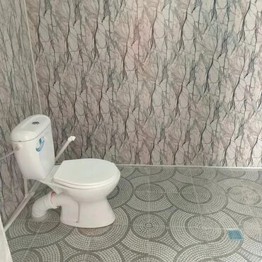 Uzunmüddətli kirayə evlər: Kirayə ev verilir Yeni Suraxanida yerləşir İki otaqlı həyət evi — 2