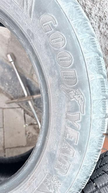 Шины: Комплект зимних шин Goodyear WinterCommand - Размер: 225/60 R17 - — 6