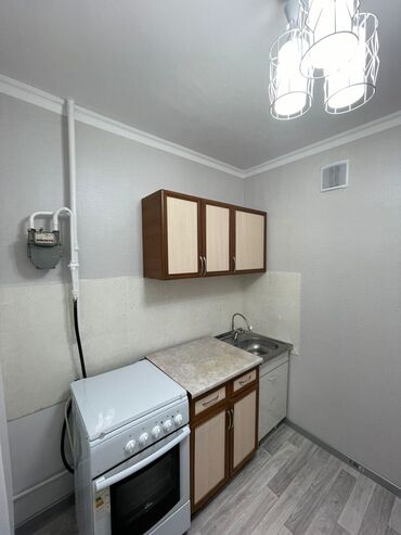 1 комнатная квартира 8 мкр: 2 комнаты, 43 м², 104 серия, 1 этаж, Евроремонт