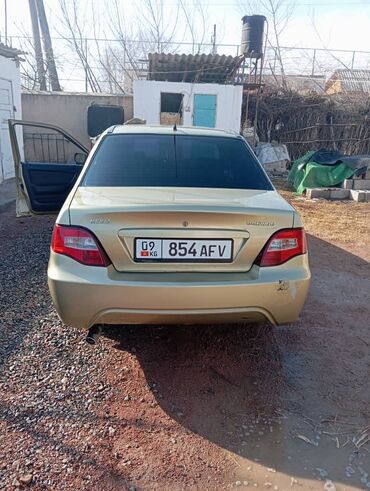Daewoo: Daewoo Nexia: 2010 г., 1.5 л, Механика, Бензин, Седан