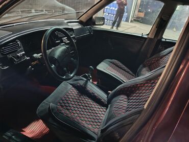 Volkswagen: Volkswagen Vento: 1993 г., 1.8 л, Механика, Бензин, Седан — 9