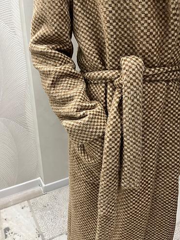 Пальто: Продаю пальто в очень хорошем состоянии 1) Пальто кафейногл цвета в — 4