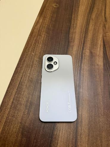 qara ayaqqabı: HONOR smartfon + Amazfit Bip U Pro ağıllı saat dəsti Smartfon: - — 1