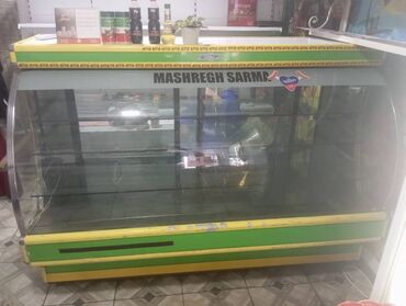 холодильные: Холодильная витрина Mashregh Sarma с изогнутым стеклом. Подходит для