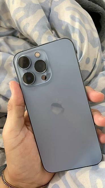 apple studio: IPhone 13 Pro, Б/у, 256 ГБ, Sierra Blue, Чехол, Зарядное устройство, 79 % — 1