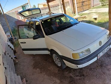 запор машина: Volkswagen Passat: 1989 г., 1.8 л, Бензин, Универсал