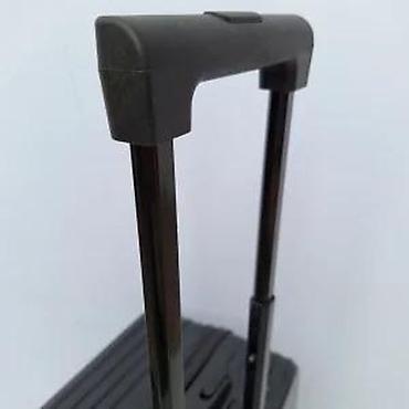 Putni koferi i torbe: Tvrdi kofer sa motivom superjunaka – kabinski format - Materijal — 17