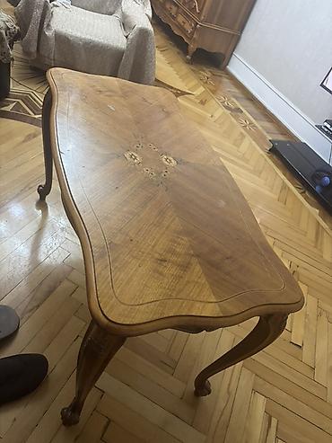d10 mebel: D10 mebel dəsti Tərkibi: - Geniş bufet + yuxarı hissədə iri bəzəkli — 4