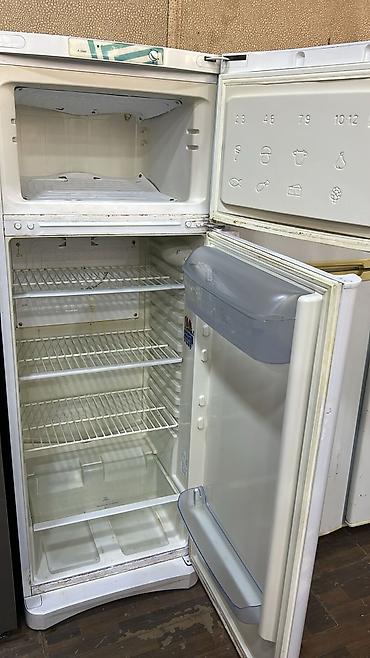 zil satilir: Indesit iki qapılı soyuducu - Üstdə dondurucu, altda soyuducu — 2