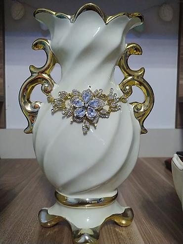 Bir vaza, Keramika