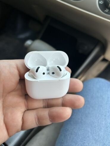 микрофон мини: Беспроводные наушники AirPods 4 с зарядным кейсом белого цвета