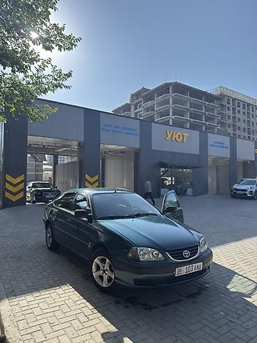 5: Toyota Avensis: 2000 г., 1.8 л, Механика, Бензин, Седан — 1