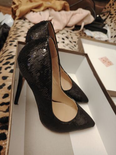 zara prsluk sa dva lica: Tuflilər, Derimod, Ölçü: 35.5, rəng - Qara, Yeni