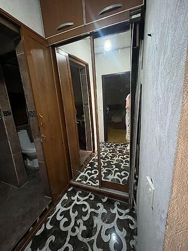 qara qarayev m: ✨ 7-ci Mikrorayonda, Tayqa Marketin Arxasında Çıxarışlı (Kupçalı) 70 — 4