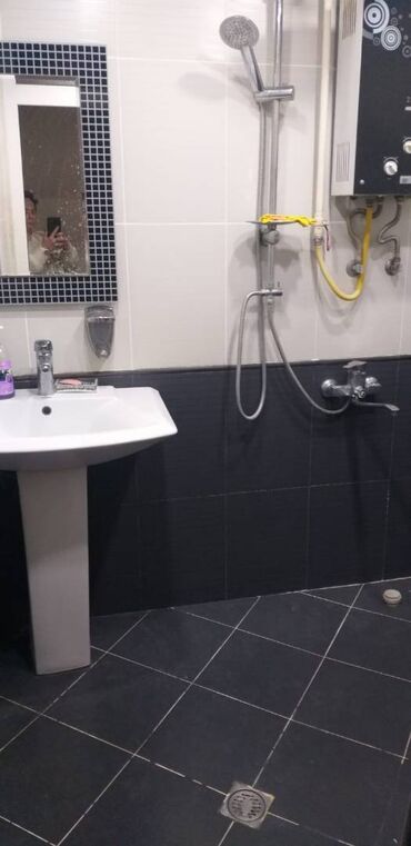 Uzunmüddətli kirayə mənzillər: Əhmədli metrosuna yaxın Neapol dairəsində neapol şadliq evinə yaxın — 8