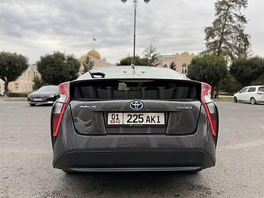 toyota prius 2016: Toyota Prius: 2016 г., 1.8 л, Гибрид, Хэтчбэк — 5