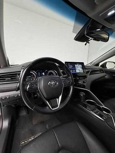 byd e2 2024: Toyota Camry: 2022 г., 2.5 л, Автомат, Гибрид, Седан — 9