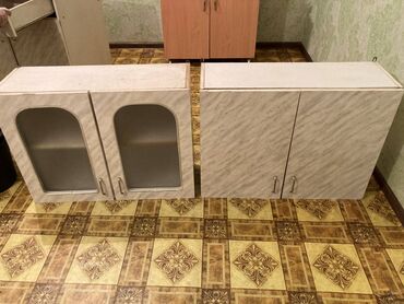 кухеный шкаф: Продаю 2 навесных шкафа шириной 80 см каждый. Цена за 1 шкаф -