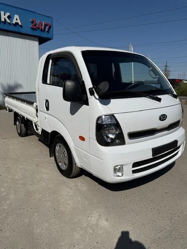 срочно продаю машину бишкек: Kia : 2018 г., 2.5 л, Автомат, Дизель, Пикап