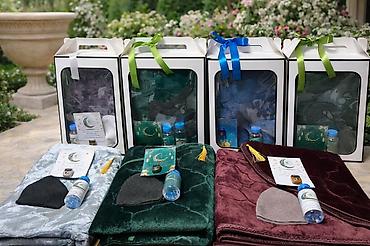 Бонбоньерки: Подарки на 8 - марта Скидка Пижама двойка + косметичка и зеркало — 22