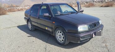 volkswagen golf 1 8: Volkswagen Vento: 1992 г., 2 л, Механика, Бензин, Седан