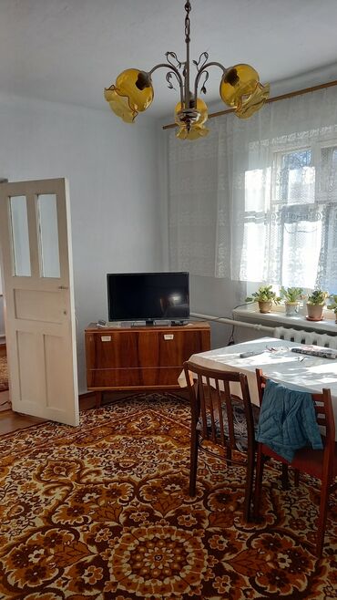 Продажа домов: Барачный, 65 м², 3 комнаты, Риэлтор, Старый ремонт at lalafo.kg — 5 Продажа домов: Барачный, 65 м², 3 комнаты, Риэлтор, Старый ремонт — 5