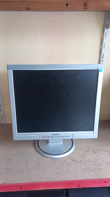 игровой монитор: Philips LCD monitor - Ekran ölçüsü: təxminən 17" (kvadrat nisbət – — 1