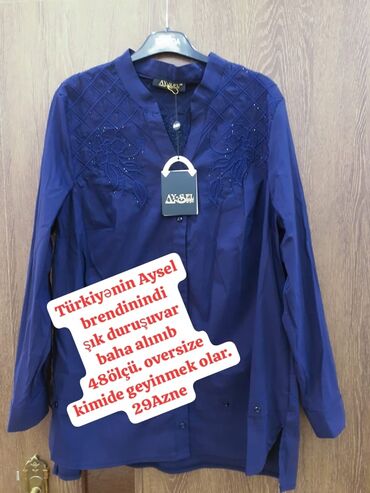 Хиджаб: Türkiyənin Aysel brendinə məxsus tünd göy rəngli qadın köynəyi.48