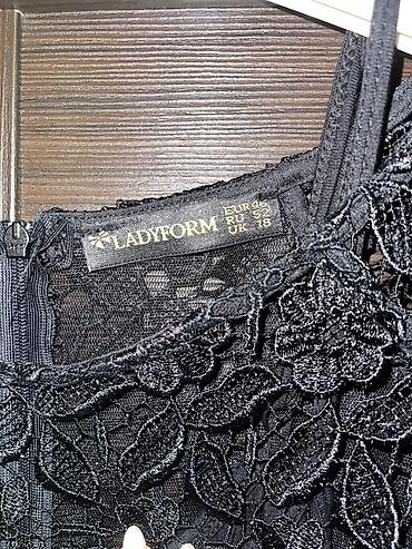veçer donları: Ladyform markalı qadın geyimi – krujeva detallı qara ziyafət paltarı — 1