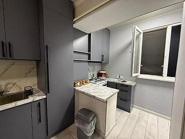 old бишкек: 4 комнаты, 75 м², Индивидуалка, 4 этаж, Свежий ремонт — 1
