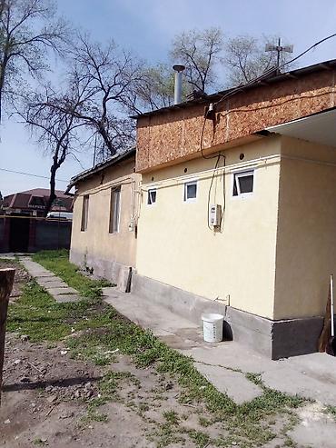 Продажа коттеджей и домов: Дом с участком - Одноэтажный дом с крыльцом и навесом, капитальный — 2