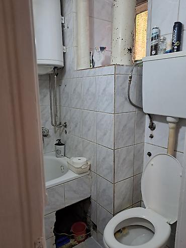 Prodaja stanova: Za ljubitelje Zemuna, sjajna ponuda. Prodaje se stan na 1. spratu,u — 17