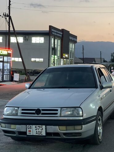 Volkswagen: Volkswagen Vento: 1995 г., 1.6 л, Механика, Бензин, Седан — 2