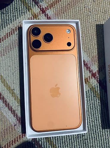 сотовый телефон айфон: Смартфон с дизайном в стиле iPhone, оранжевого (медного) цвета, в — 1