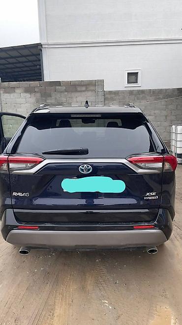 new rais: Toyota RAV4: 2021 г., 2.5 л, Гибрид, Кроссовер — 2