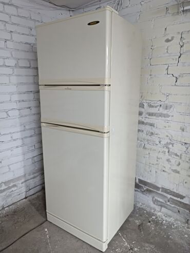 Холодильники: Холодильник Б/у, Двухкамерный, No frost, 70 * 180 * 70